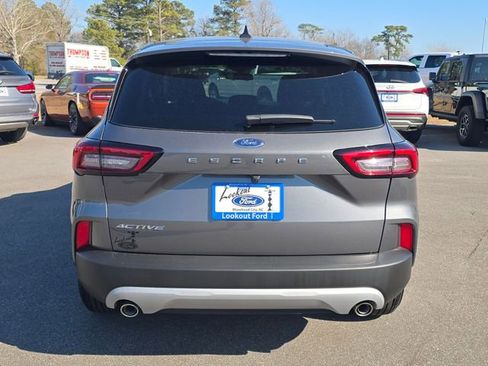Used 2025 Ford Escape Active image 4