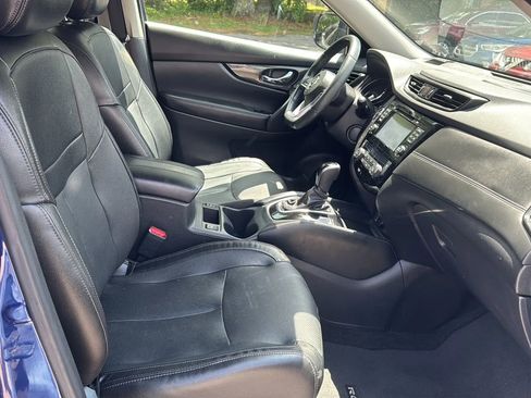 Used 2017 Nissan Rogue SL w/ SL Premium Package AWD/4WD image 12