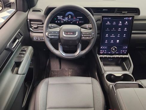 New 2026 GMC Terrain AT4 w/ LPO, Floor Liner Package image 27