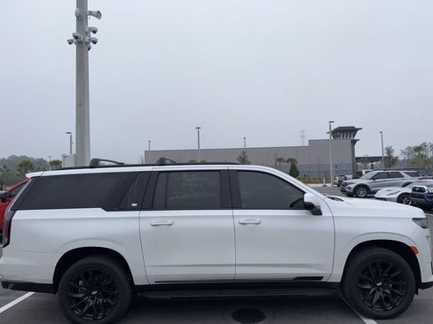 Used 2022 Cadillac Escalade ESV Sport w/ Touring Package image 2