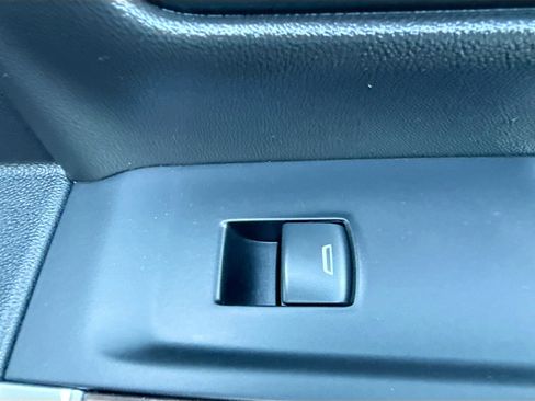 Used 2022 GMC Sierra 2500 SLT image 30