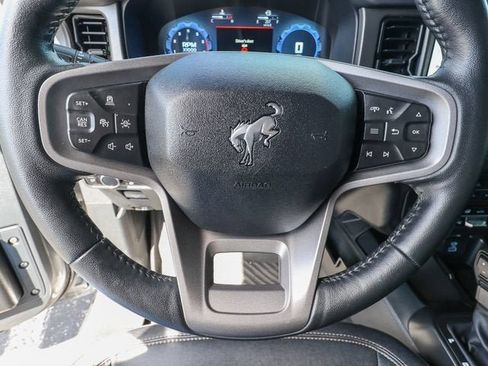 Used 2025 Ford Bronco Badlands AWD/4WD image 16