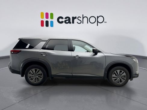 Used 2024 Nissan Pathfinder S image 6
