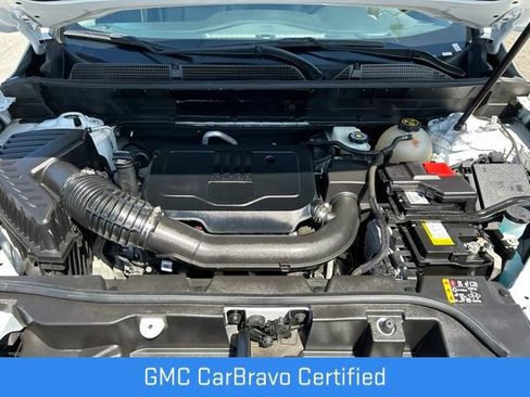 Certified 2023 GMC Acadia SLT AWD/4WD image 21