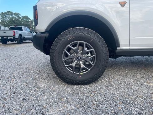 New 2025 Ford Bronco Badlands image 26