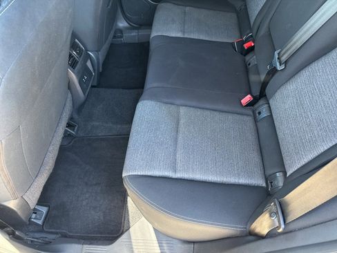 Used 2023 Nissan Rogue SV image 14