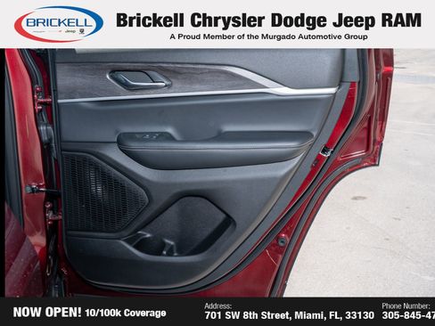 Used 2025 Jeep Grand Cherokee Limited image 14