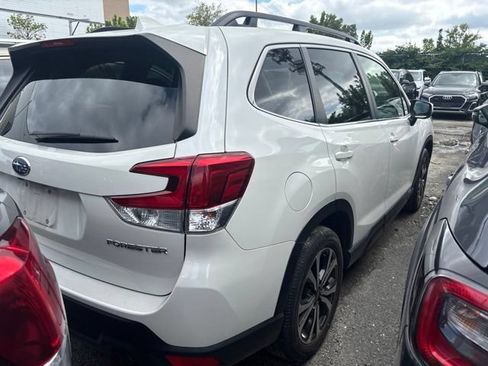 Used 2022 Subaru Forester Limited AWD/4WD image 8