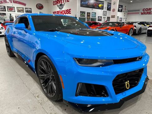 Used 2022 Chevrolet Camaro ZL1 RWD image 4