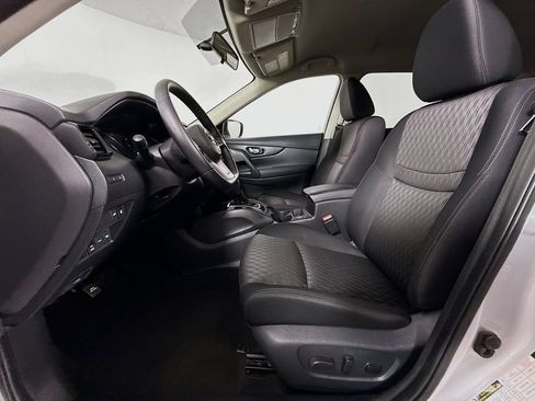 Used 2018 Nissan Rogue SV w/ Premium Package AWD/4WD image 19