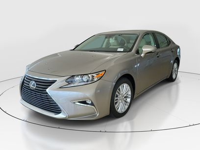 Used 2018 Lexus ES 350 w/ Accessory Package 2