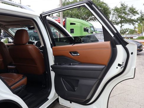 Used 2024 Nissan Pathfinder Platinum w/ Cargo Package AWD/4WD image 30