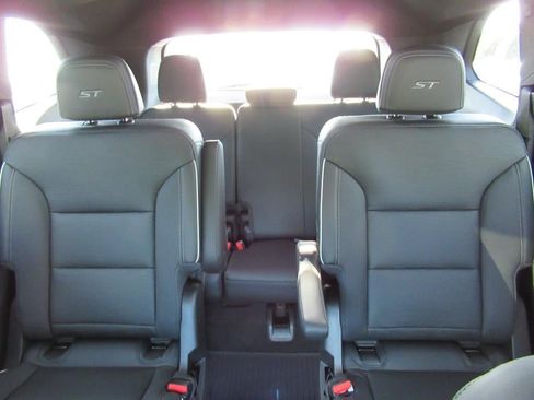 New 2026 Buick Enclave Sport Touring w/ Super Cruise Package image 32