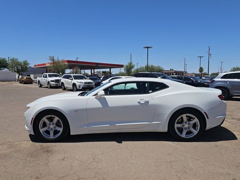 Used 2023 Chevrolet Camaro LT RWD image 2