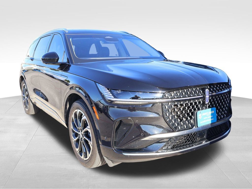 Used 2024 Lincoln Nautilus Reserve w/ Equipment Group 202A AWD/4WD image 11