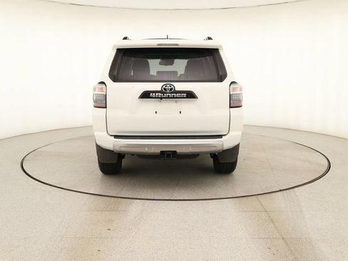 Used 2021 Toyota 4Runner TRD Off-Road Premium w/ Moonroof Package AWD/4WD image 5