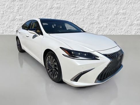 Used 2025 Lexus ES 350 Ultra Luxury w/ Accessory Package (Z1) image 8