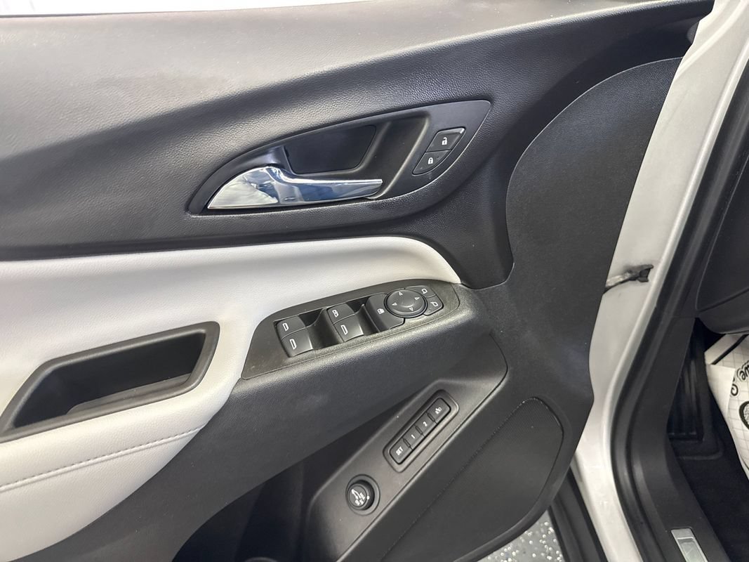 Used 2021 Chevrolet Equinox Premier AWD/4WD image 10