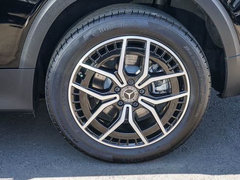 Used 2022 Mercedes-Benz EQB 300 EQB 300 image 9