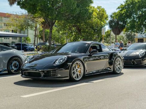 Used 2015 Porsche 911 Turbo S image 4