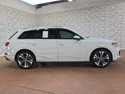 Used 2023 Audi Q7 3.0T Prestige w/ Prestige Package image 6
