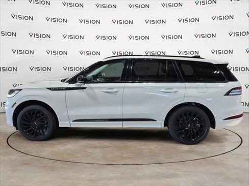New 2026 Lincoln Aviator Reserve w/ Luxury Package image 2