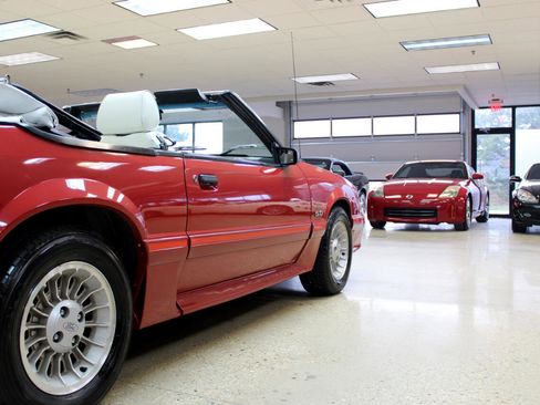Used 1987 Ford Mustang GT image 31