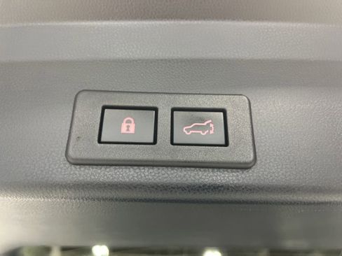 Used 2021 Subaru Ascent Touring AWD/4WD image 36