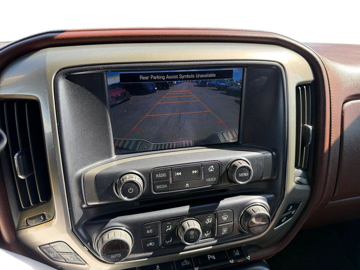 Used 2014 Chevrolet Silverado 1500 High Country w/ High Country Premium Package AWD/4WD image 20