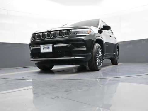 Used 2023 Jeep Compass High Altitude AWD/4WD image 24