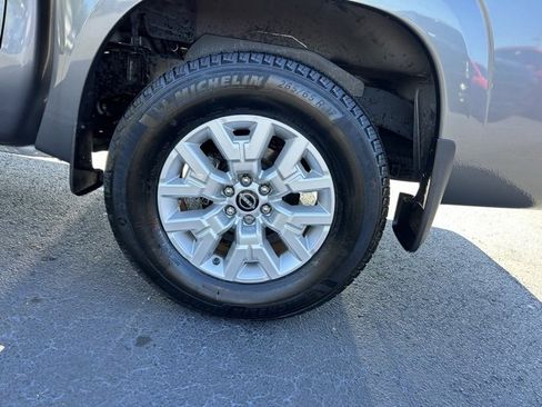 Used 2024 Nissan Frontier SV w/ SV Convenience Package image 10