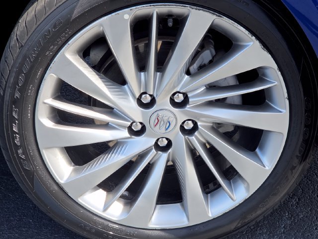 Used 2024 Buick Envision Avenir AWD/4WD image 13