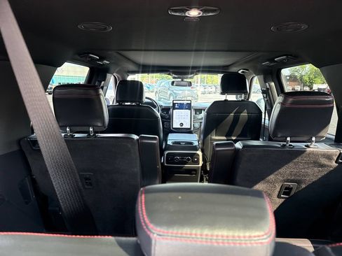 Used 2023 Ford Expedition Limited AWD/4WD image 13