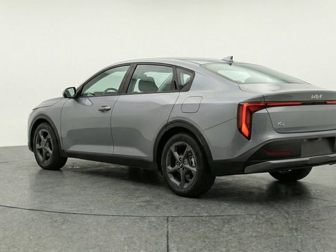 Used 2025 Kia K4 LXS image 6