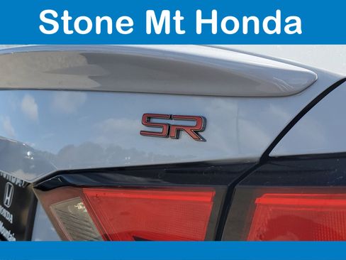 Used 2023 Nissan Altima 2.5 SR FWD image 7