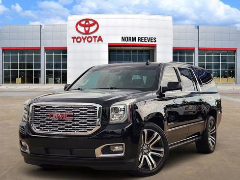 Used 2018 GMC Yukon XL Denali w/ Denali Ultimate Package AWD/4WD image 1