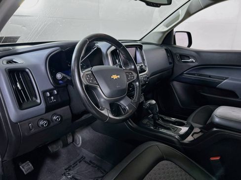 Used 2021 Chevrolet Colorado Z71 AWD/4WD image 9