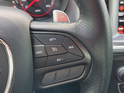 Used 2022 Dodge Charger R/T w/ Plus Group RWD image 31