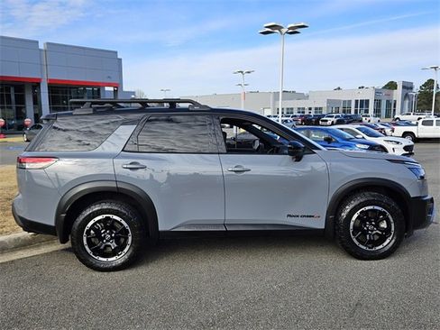 Used 2024 Nissan Pathfinder Rock Creek image 13