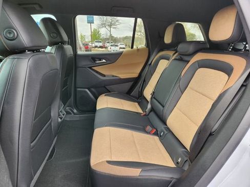 New 2026 Chevrolet Equinox ACTIV AWD/4WD image 9