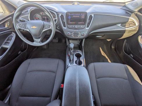 Used 2025 Chevrolet Malibu LT FWD image 13