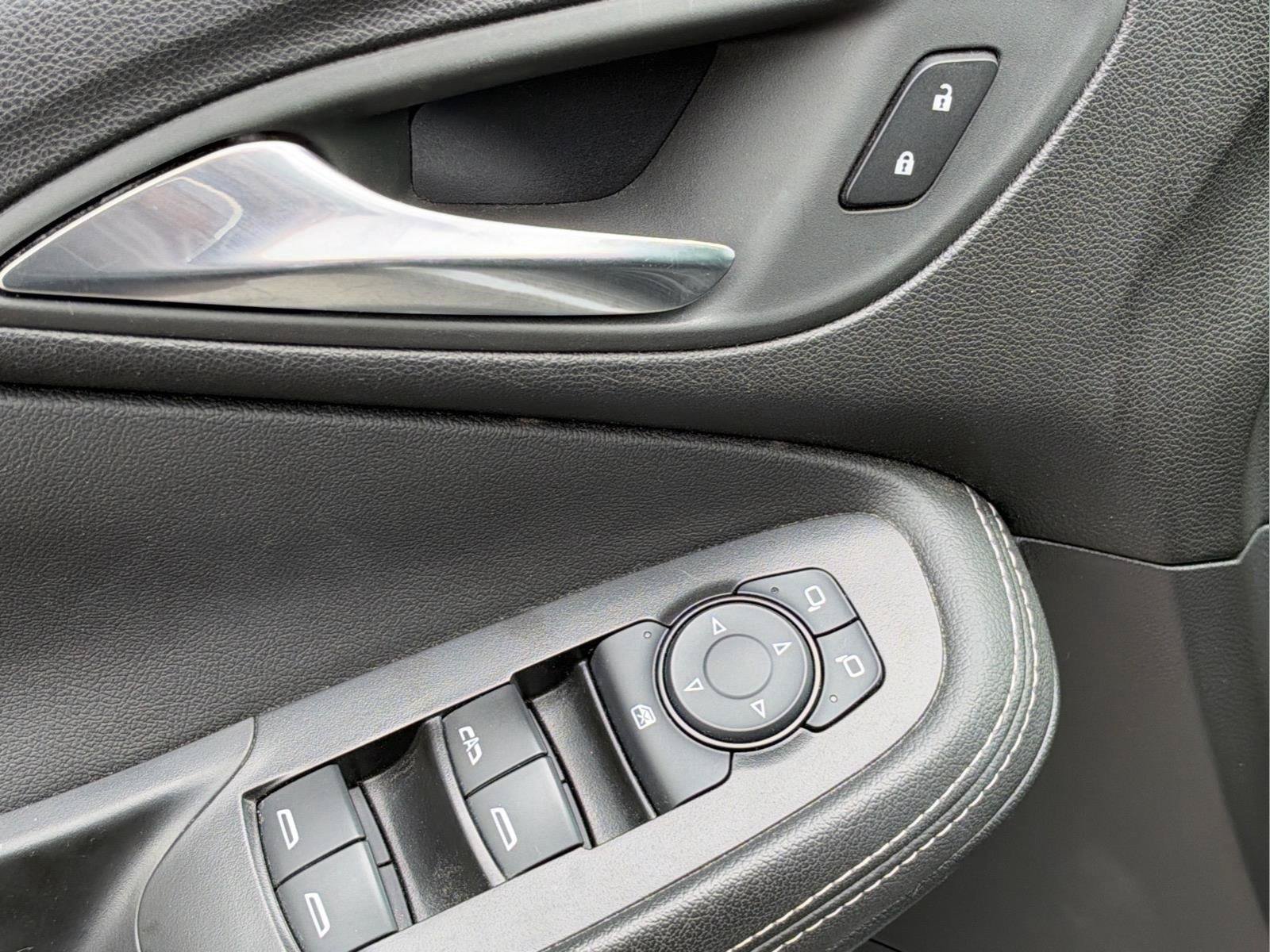 Used 2025 Buick Encore GX Preferred w/ Comfort Package FWD image 22