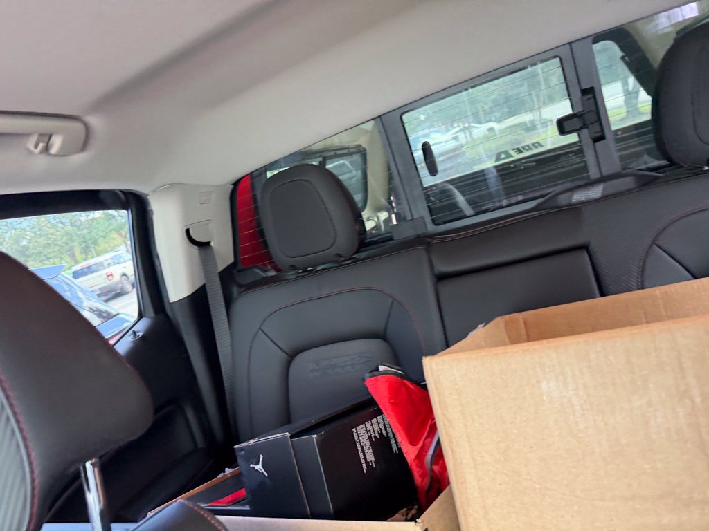 Used 2016 GMC Canyon SLE w/ All Terrain Package RWD image 13