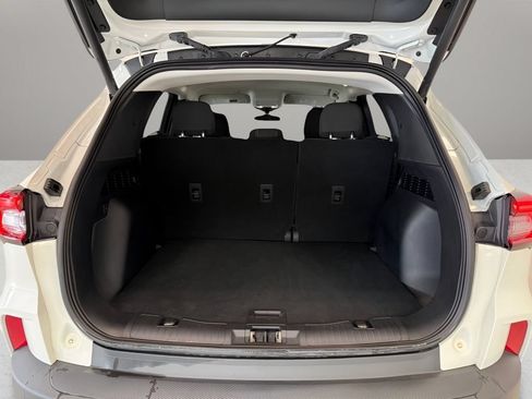 Certified 2023 Ford Escape Active AWD/4WD image 9