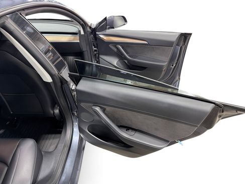 Certified 2022 Tesla Model 3 Long Range AWD/4WD image 12