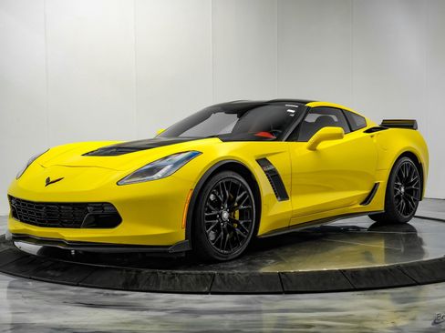 Used 2018 Chevrolet Corvette Z06 image 3