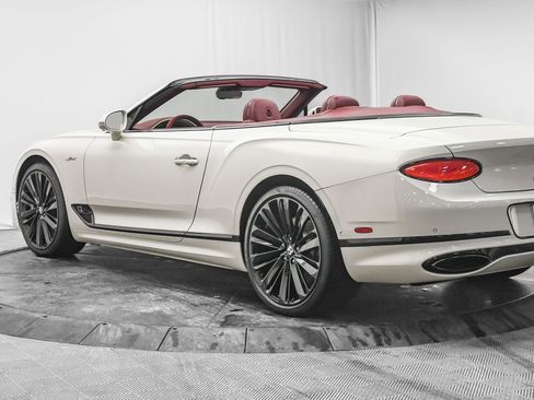 Used 2022 Bentley Continental GT Speed image 3