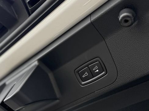 Used 2023 Porsche Panamera Platinum Edition RWD image 35