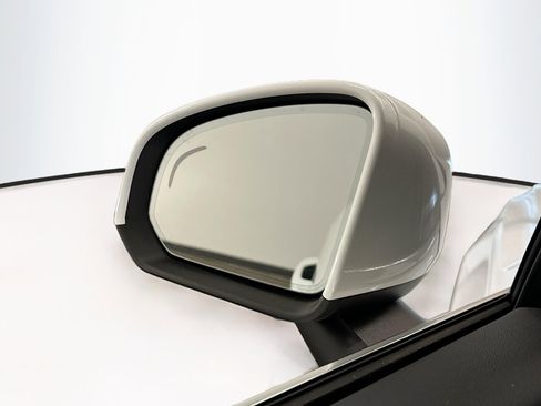 Used 2023 Volvo XC40 B5 Plus w/ Driver Assist Package image 16