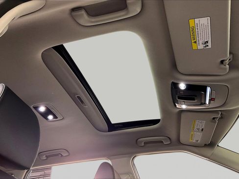 New 2026 Kia Seltos SX w/ SX Sunroof Package image 13